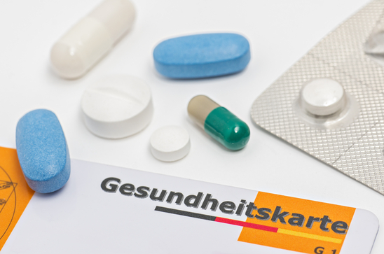 Gesundheitskarte mit  Medikamenten